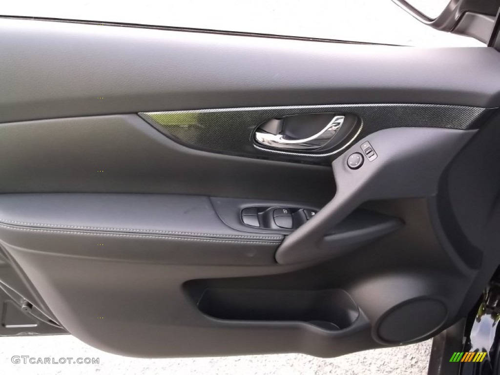 2015 Nissan Rogue SL AWD Door Panel Photos