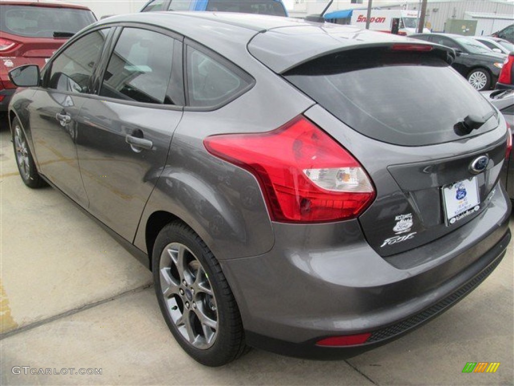 2014 Focus SE Hatchback - Sterling Gray / Charcoal Black photo #7