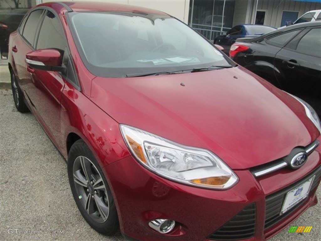 2014 Focus SE Sedan - Ruby Red / Charcoal Black photo #1