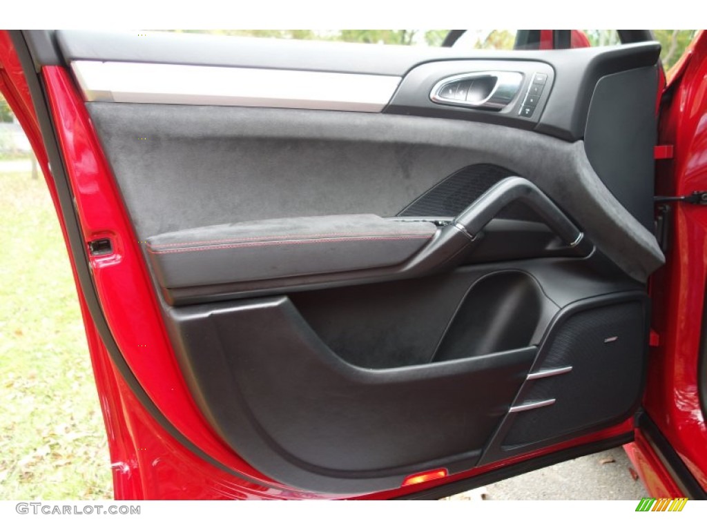 2013 Porsche Cayenne GTS Door Panel Photos