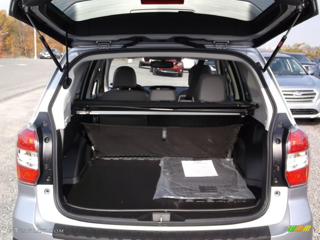 2015 Subaru Forester 2.5i Touring Trunk Photos