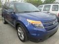 Front 3/4 View of 2014 Explorer Limited