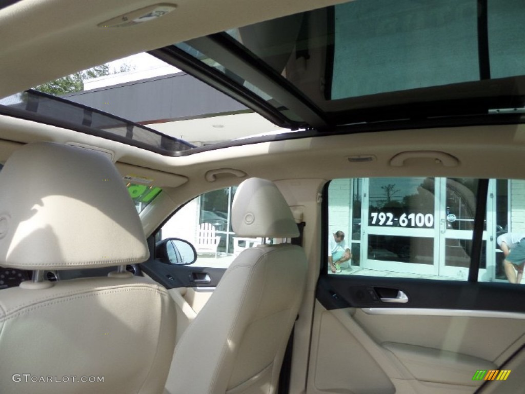 2012 Tiguan SEL - Deep Black Metallic / Beige photo #11