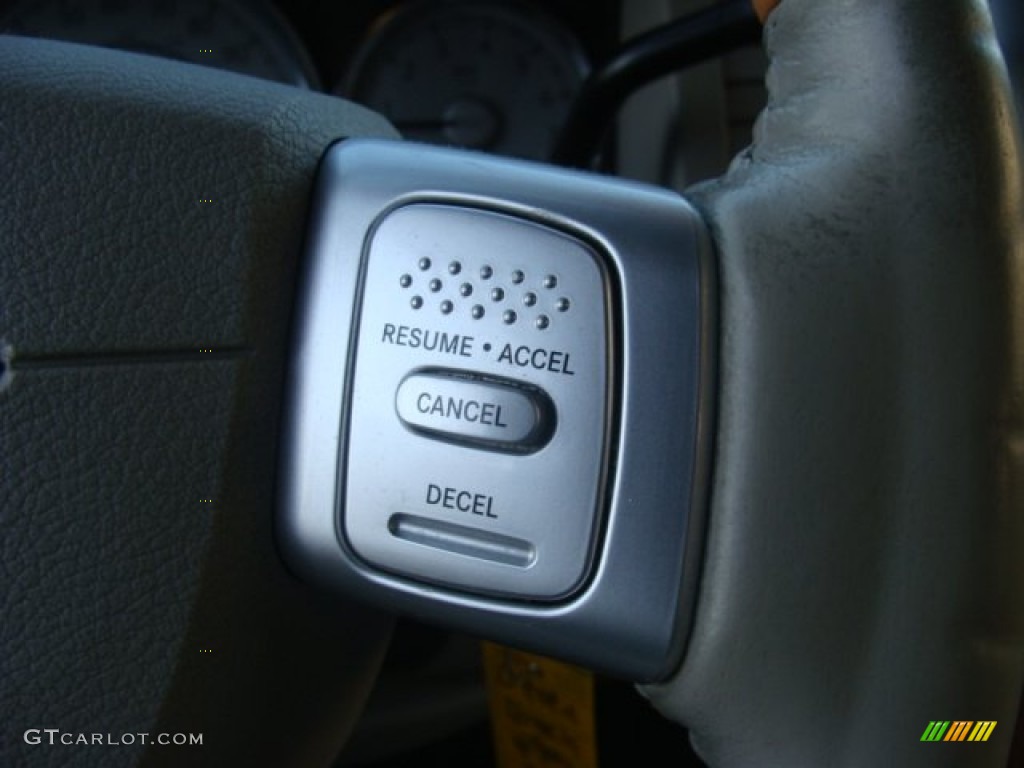 2007 Aspen Limited HEMI 4WD - Brilliant Black Crystal Pearl / Dark Khaki/Light Graystone photo #22
