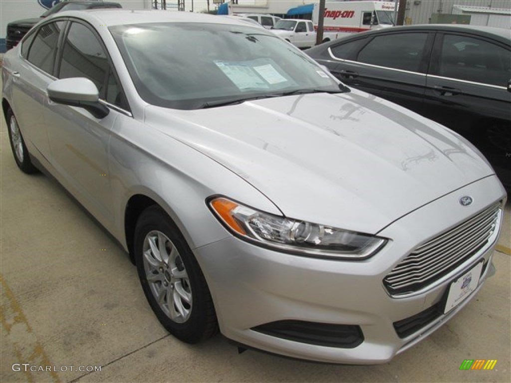 2015 Fusion S - Ingot Silver Metallic / Earth Gray photo #1