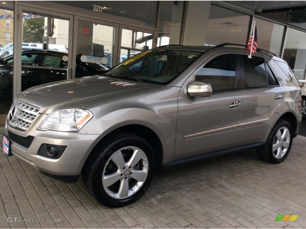 2009 ML 350 4Matic - Sand Beige Metallic / Cashmere photo #1