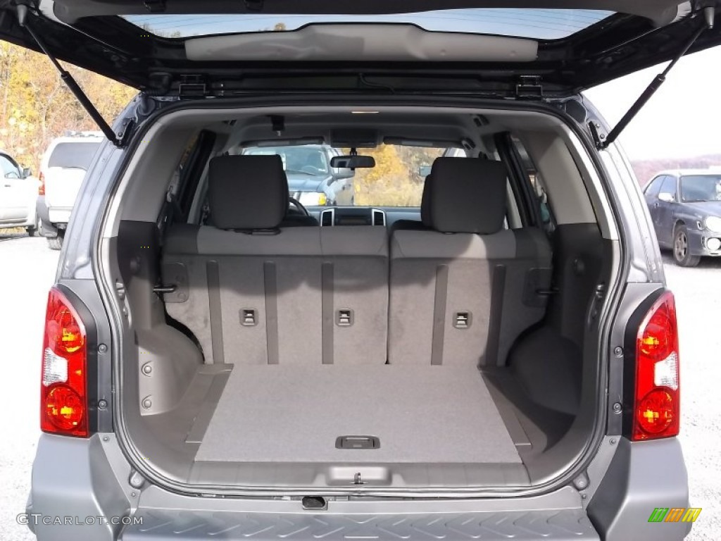 2015 Nissan Xterra X 4x4 Trunk Photos