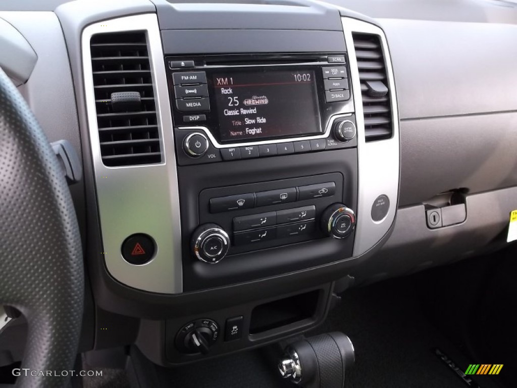 2015 Nissan Xterra S 4x4 Controls Photo #98678708
