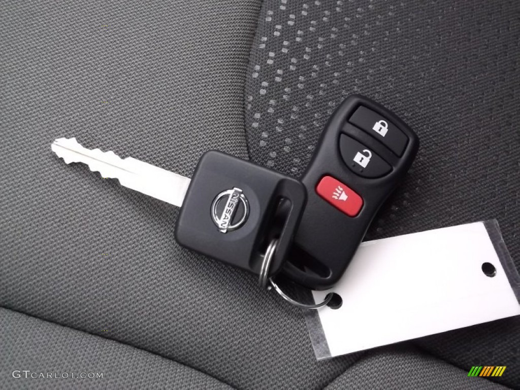 2015 Nissan Xterra S 4x4 Keys Photos