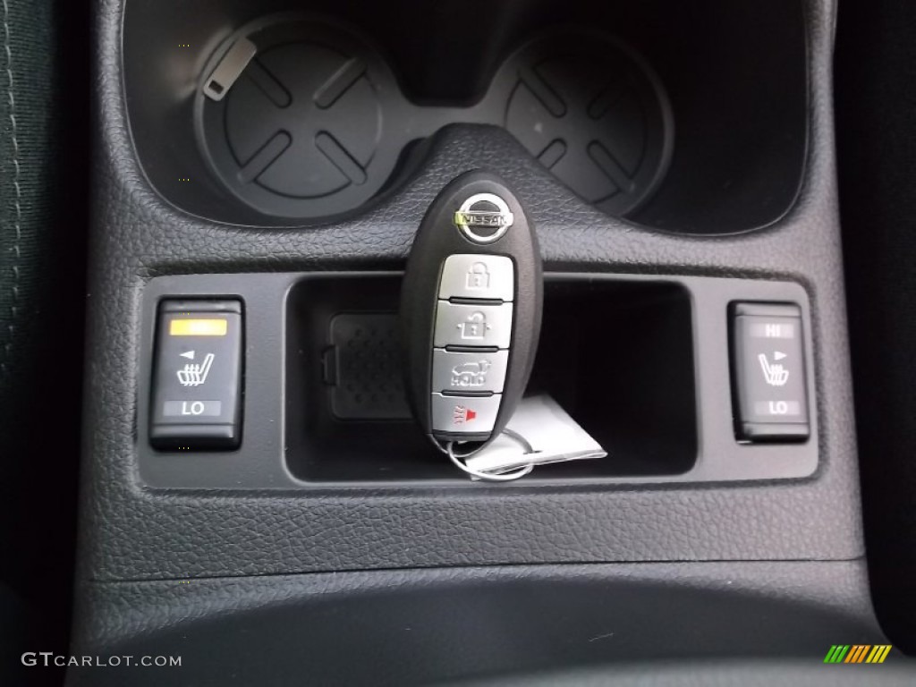 2015 Rogue SL AWD - Super Black / Charcoal photo #17