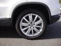 Candy White - Tiguan SE Photo No. 25