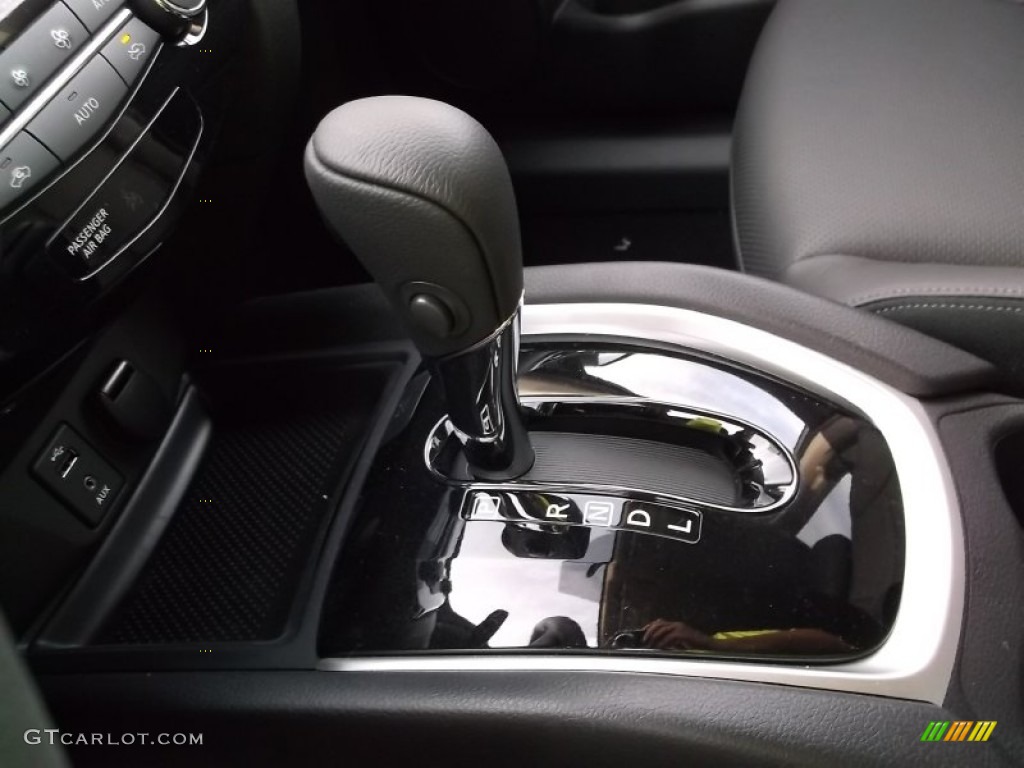 2015 Rogue SL AWD - Gun Metallic / Charcoal photo #16