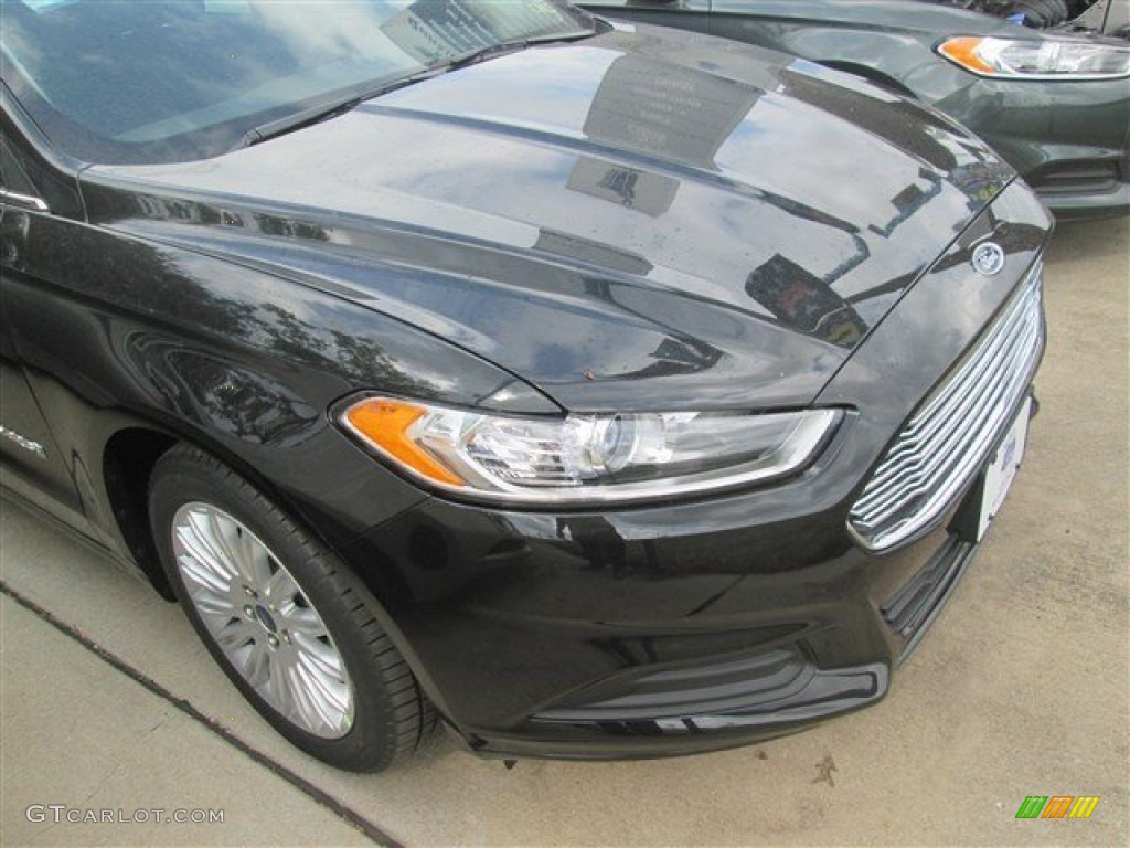 2015 Fusion Hybrid SE - Tuxedo Black Metallic / Charcoal Black photo #27