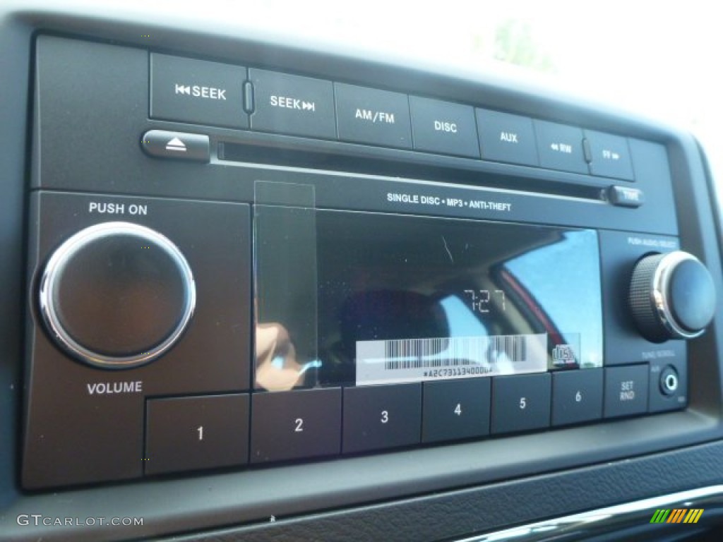 2015 Dodge Grand Caravan American Value Package Audio System Photo #98690020