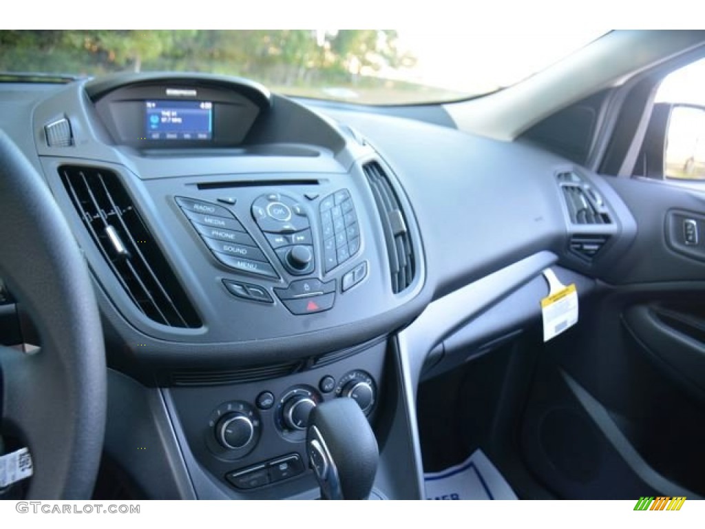 2014 Escape S - Oxford White / Charcoal Black photo #28