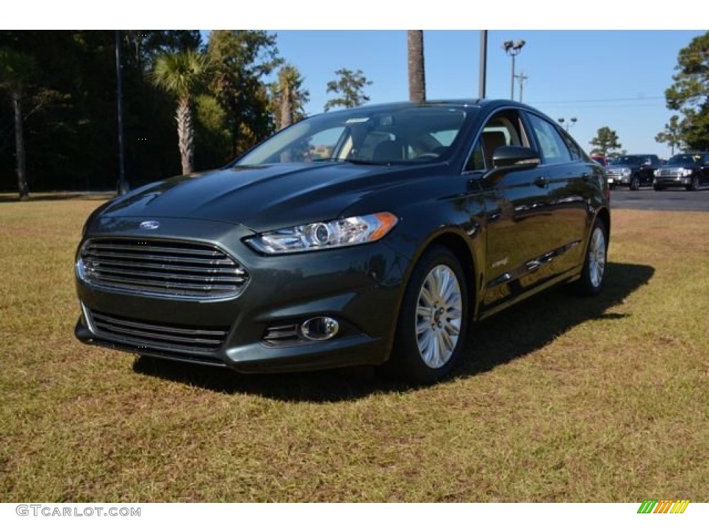 2015 Fusion Hybrid SE - Guard Metallic / Dune photo #1