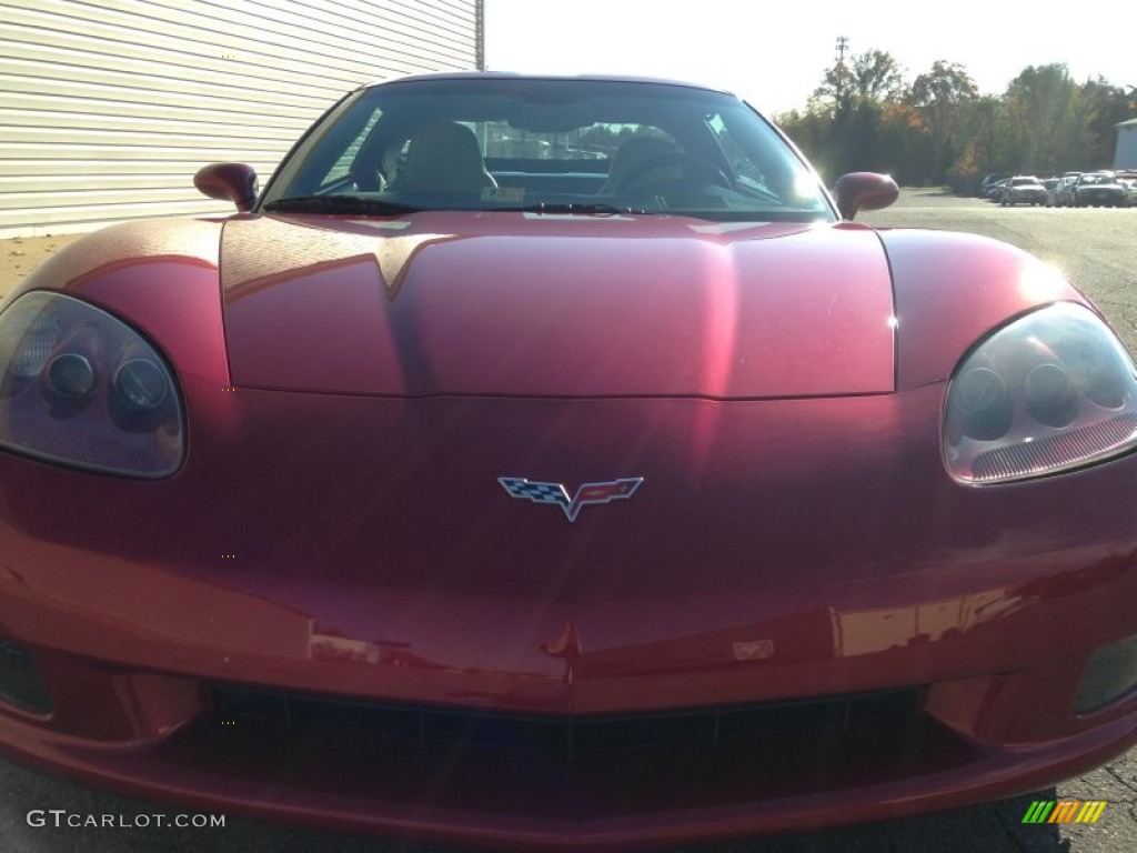 2005 Corvette Coupe - Magnetic Red Metallic / Cashmere photo #3