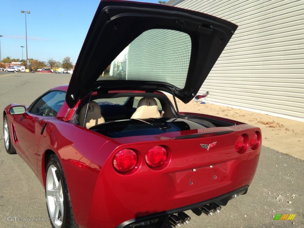 2005 Corvette Coupe - Magnetic Red Metallic / Cashmere photo #5