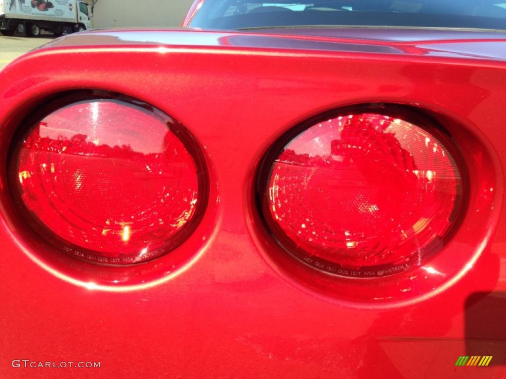2005 Corvette Coupe - Magnetic Red Metallic / Cashmere photo #45