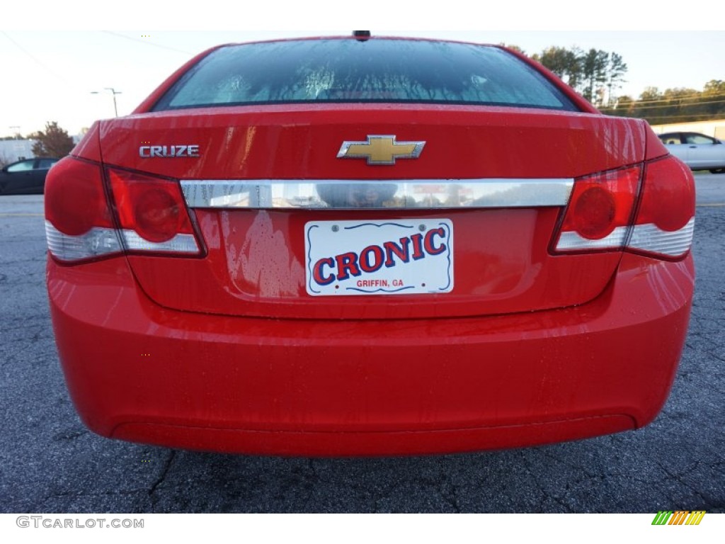 2015 Cruze LS - Red Hot / Jet Black/Medium Titanium photo #6