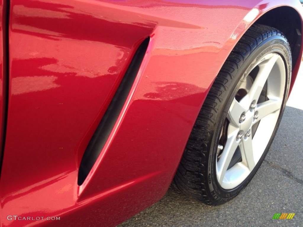 2005 Corvette Coupe - Magnetic Red Metallic / Cashmere photo #47