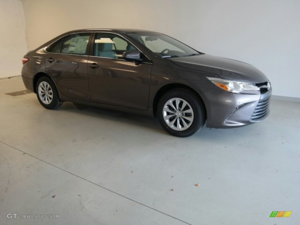 2015 Camry LE - Predawn Gray Mica / Ash photo #4