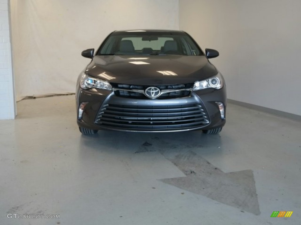 2015 Camry LE - Predawn Gray Mica / Ash photo #5