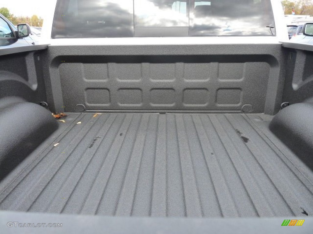 2015 1500 Sport Crew Cab 4x4 - Bright White / Black photo #4