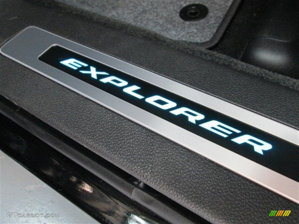 2015 Explorer Sport 4WD - Tuxedo Black / Sport Charcoal Black photo #19