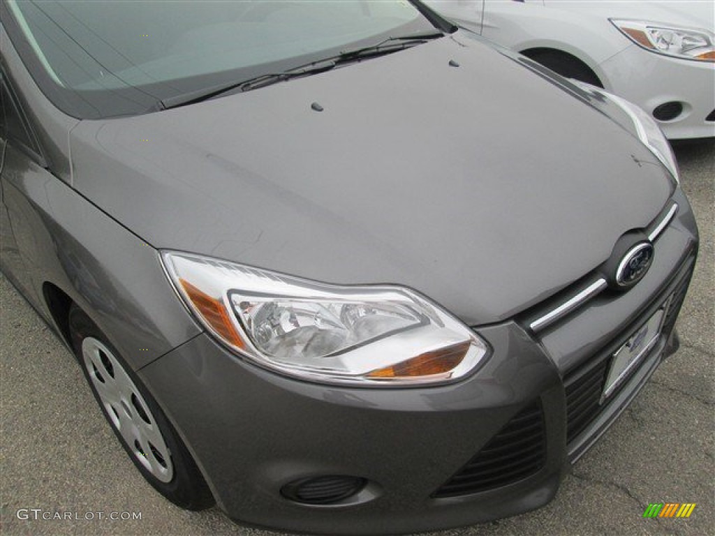 2014 Focus S Sedan - Sterling Gray / Charcoal Black photo #4