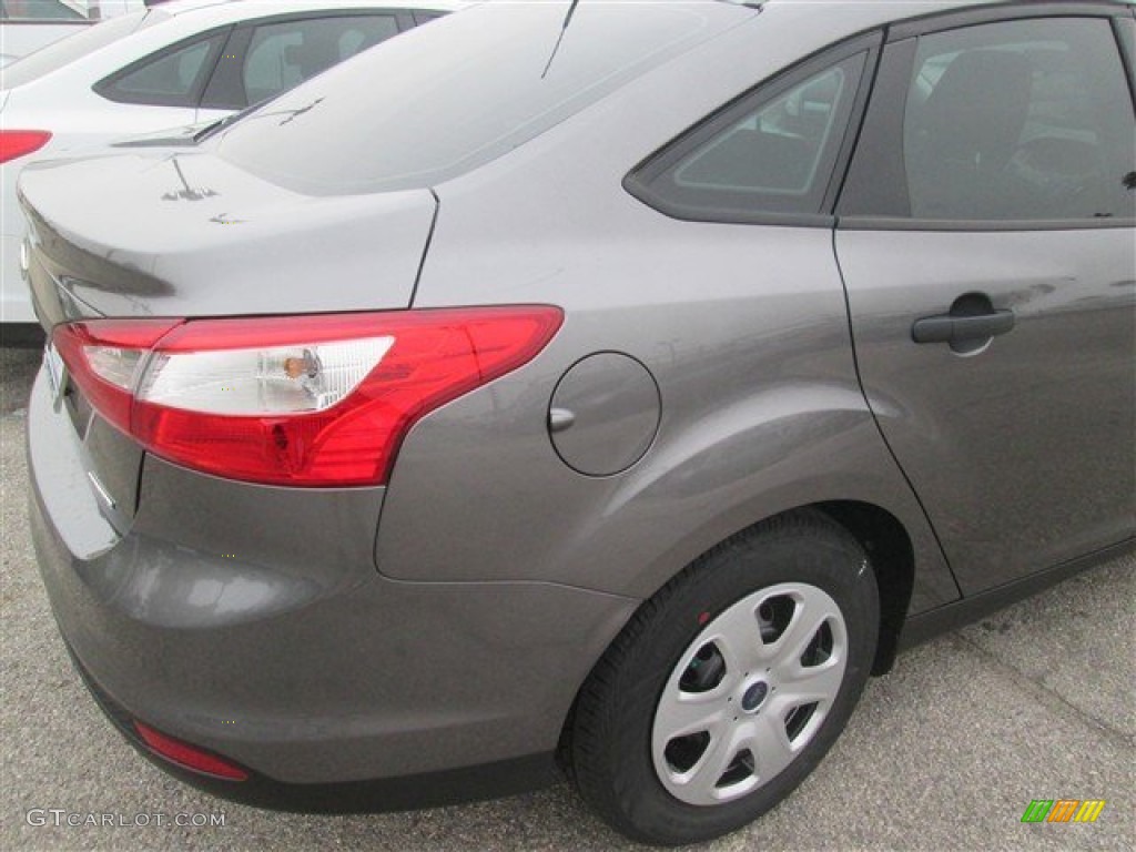 2014 Focus S Sedan - Sterling Gray / Charcoal Black photo #8