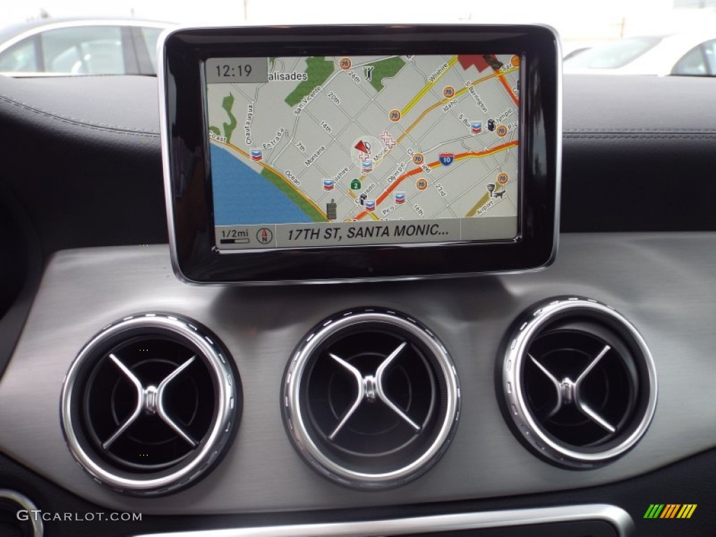 2015 Mercedes-Benz GLA 45 AMG 4Matic Navigation Photos