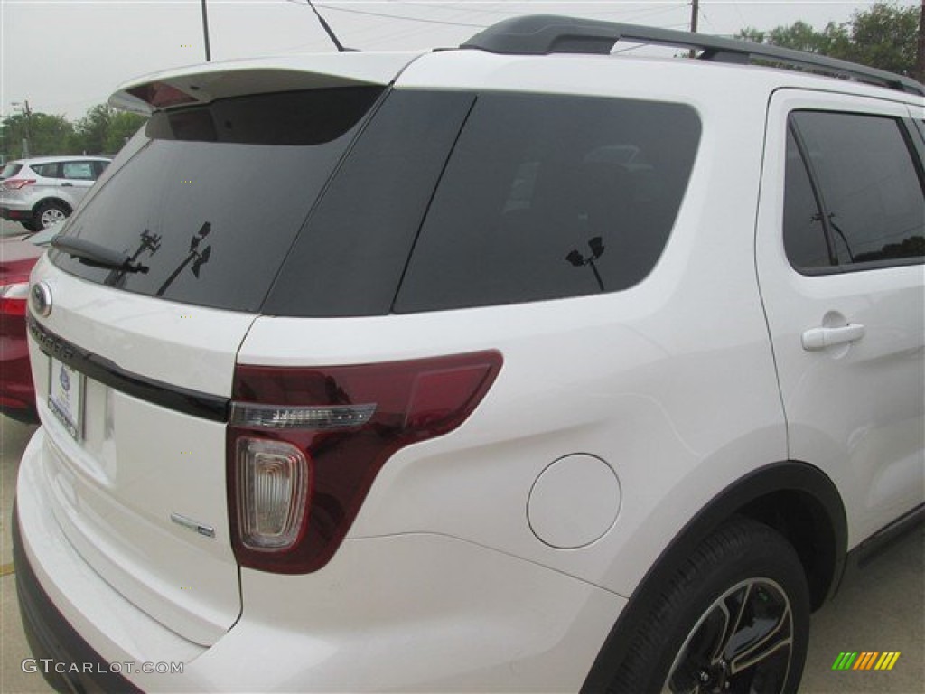 2015 Explorer Sport 4WD - White Platinum / Sport Charcoal Black photo #9