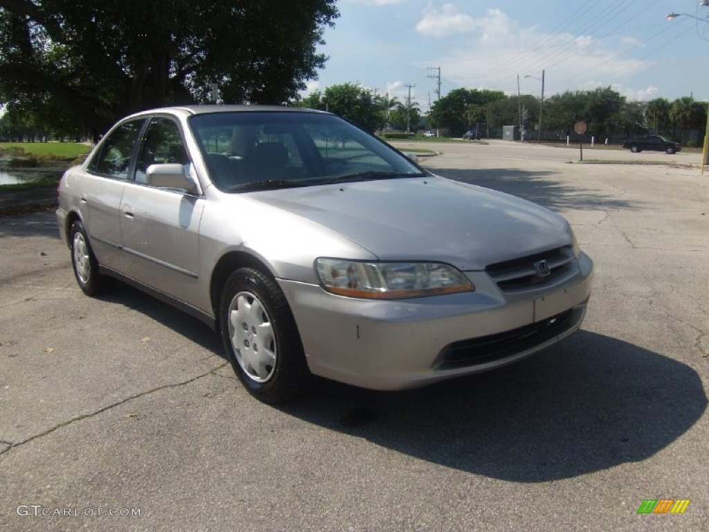 1998 Accord LX Sedan - Regent Silver Pearl / Ivory photo #6