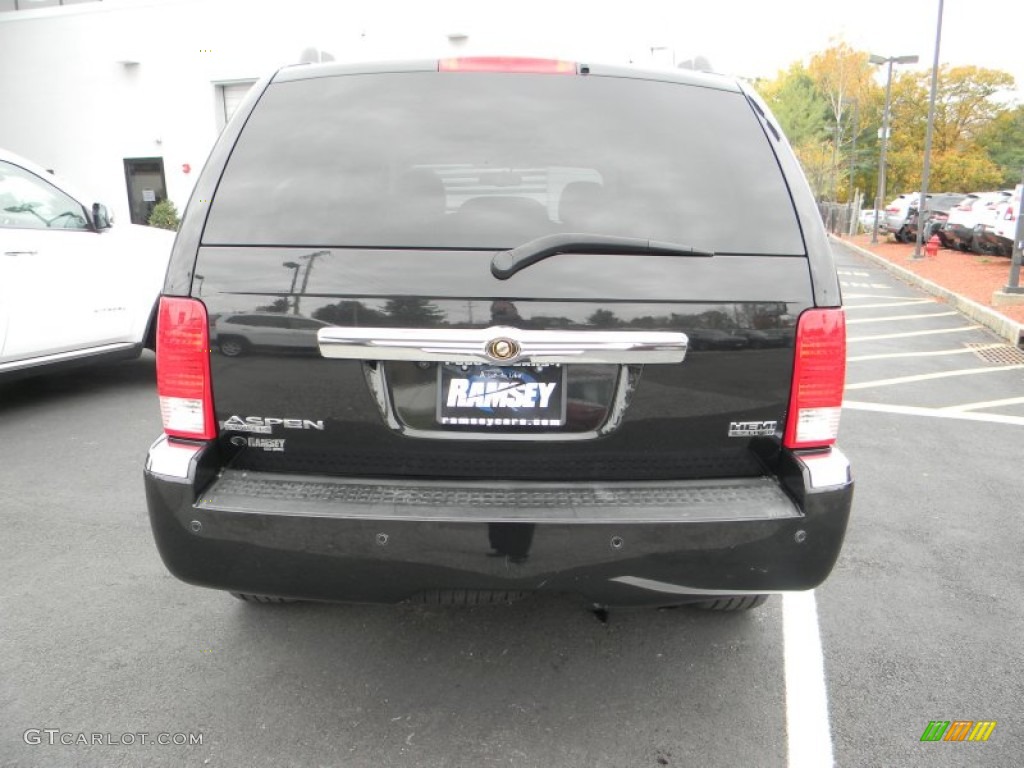 2008 Aspen Limited 4WD - Brilliant Black Crystal Pearl / Light Graystone photo #7
