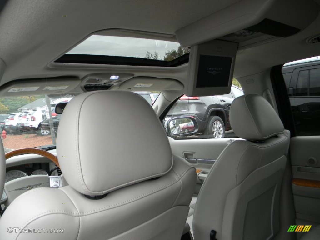 2008 Aspen Limited 4WD - Brilliant Black Crystal Pearl / Light Graystone photo #13