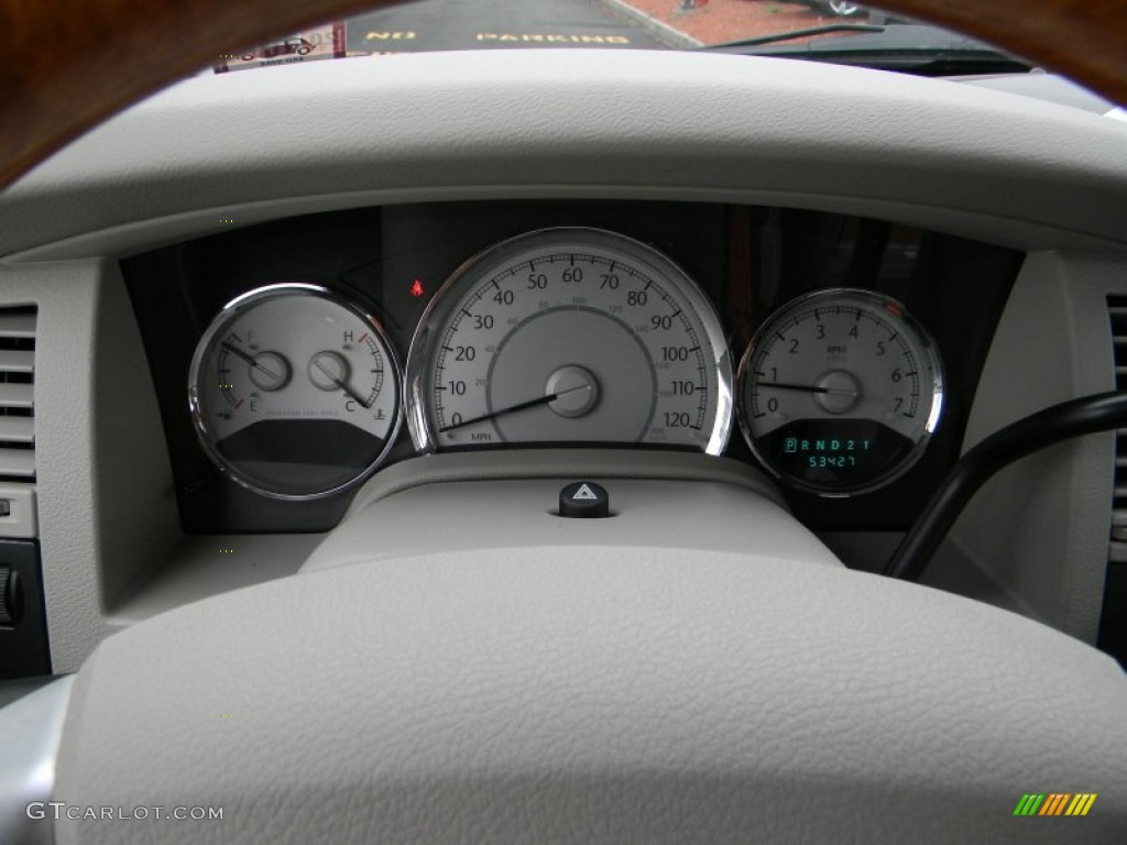 2008 Aspen Limited 4WD - Brilliant Black Crystal Pearl / Light Graystone photo #16