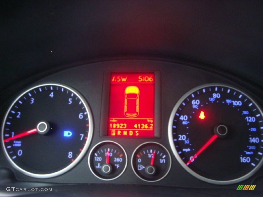 2009 Tiguan SE 4Motion - Alpine Grey Metallic / Charcoal photo #10