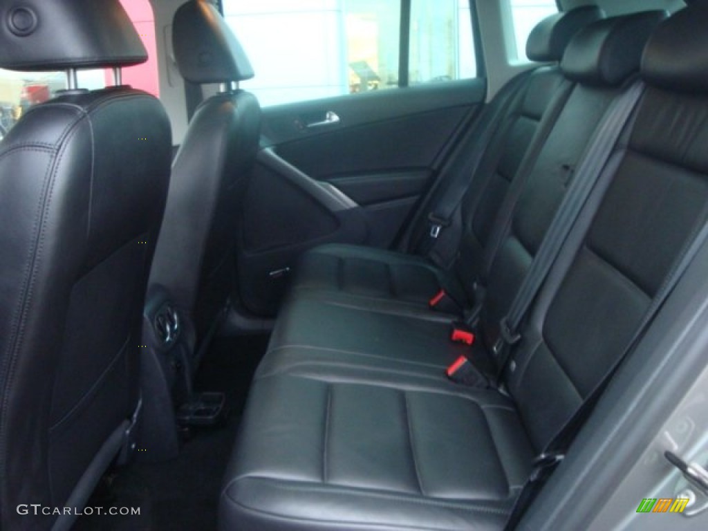 2009 Tiguan SE 4Motion - Alpine Grey Metallic / Charcoal photo #16