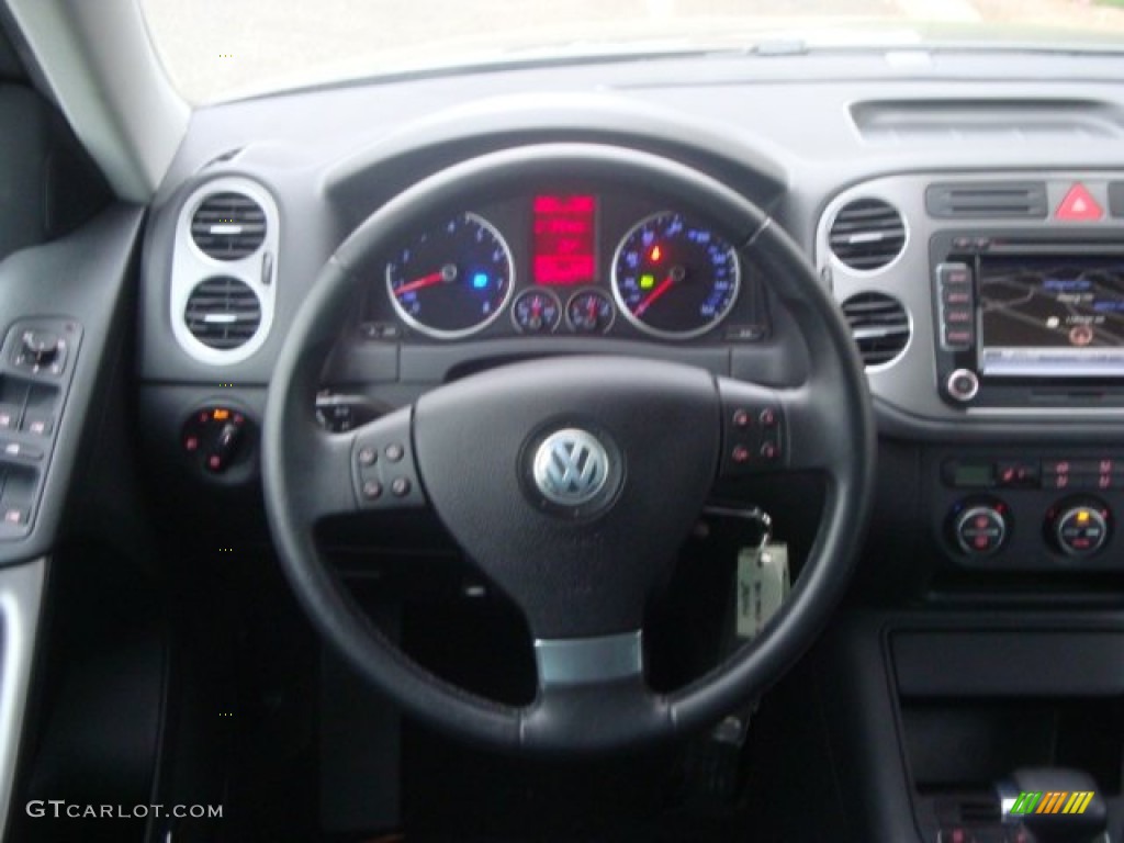 2009 Tiguan SE 4Motion - Alpine Grey Metallic / Charcoal photo #24