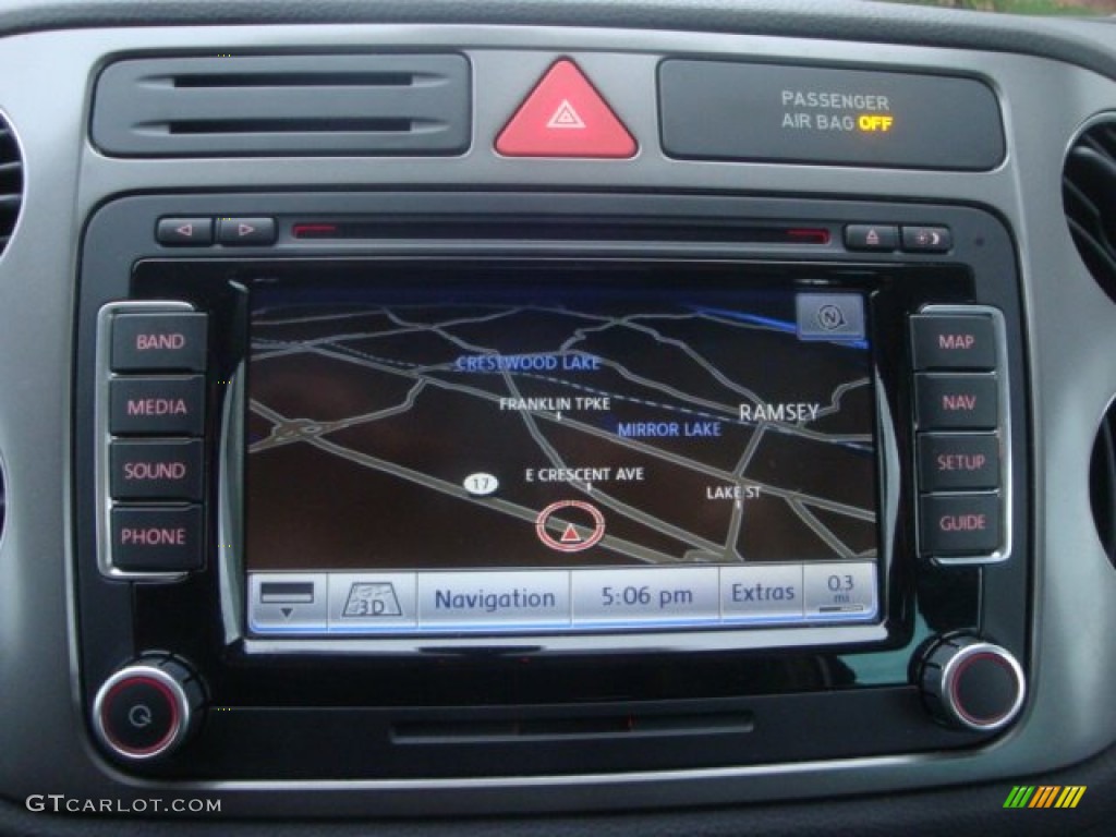2009 Tiguan SE 4Motion - Alpine Grey Metallic / Charcoal photo #25