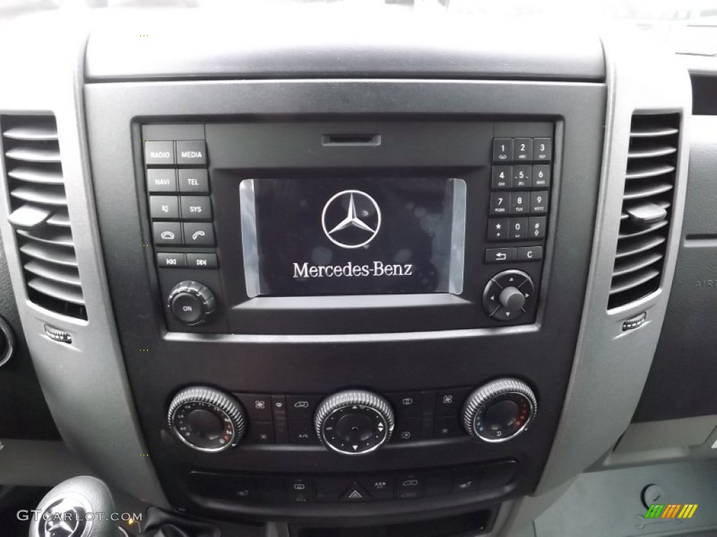 2015 Mercedes-Benz Sprinter 2500 High Roof Passenger Van Controls Photos