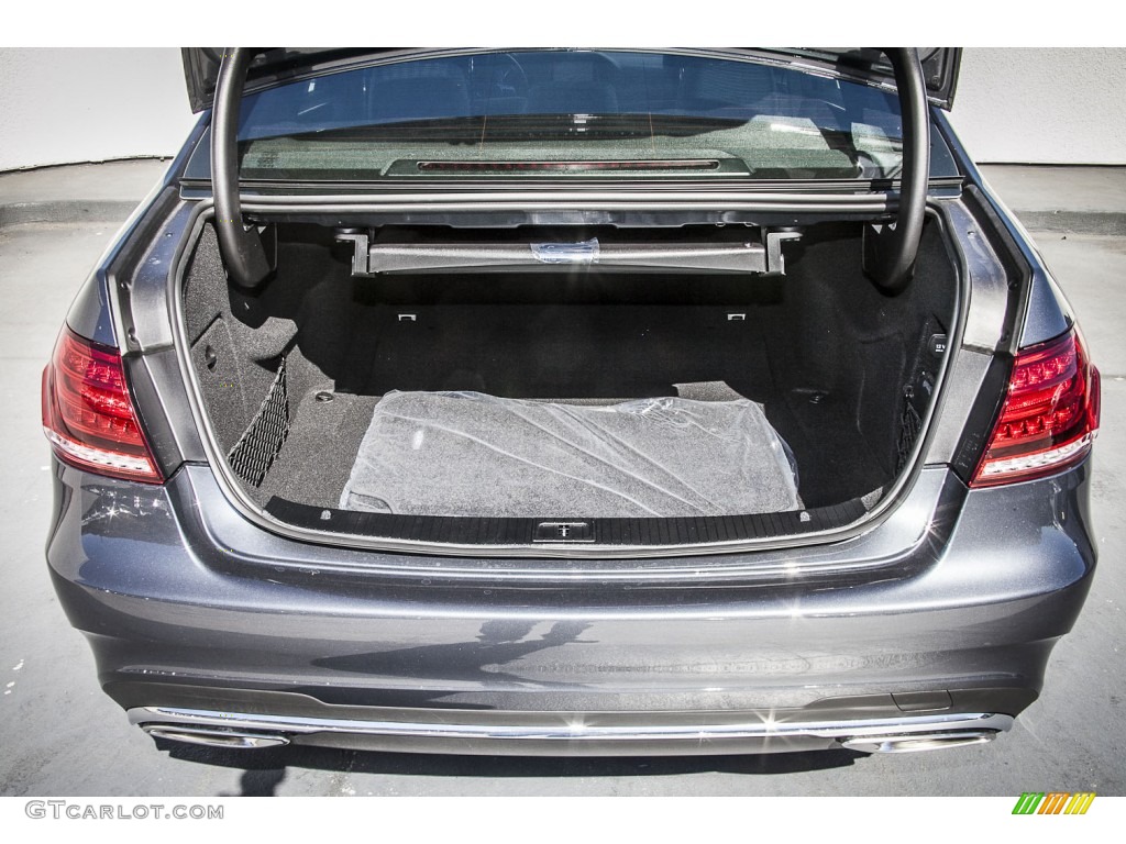 2015 Mercedes-Benz E 250 Blutec Sedan Trunk Photos