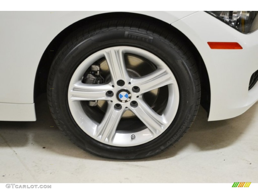 2015 3 Series 320i Sedan - Alpine White / Black photo #3