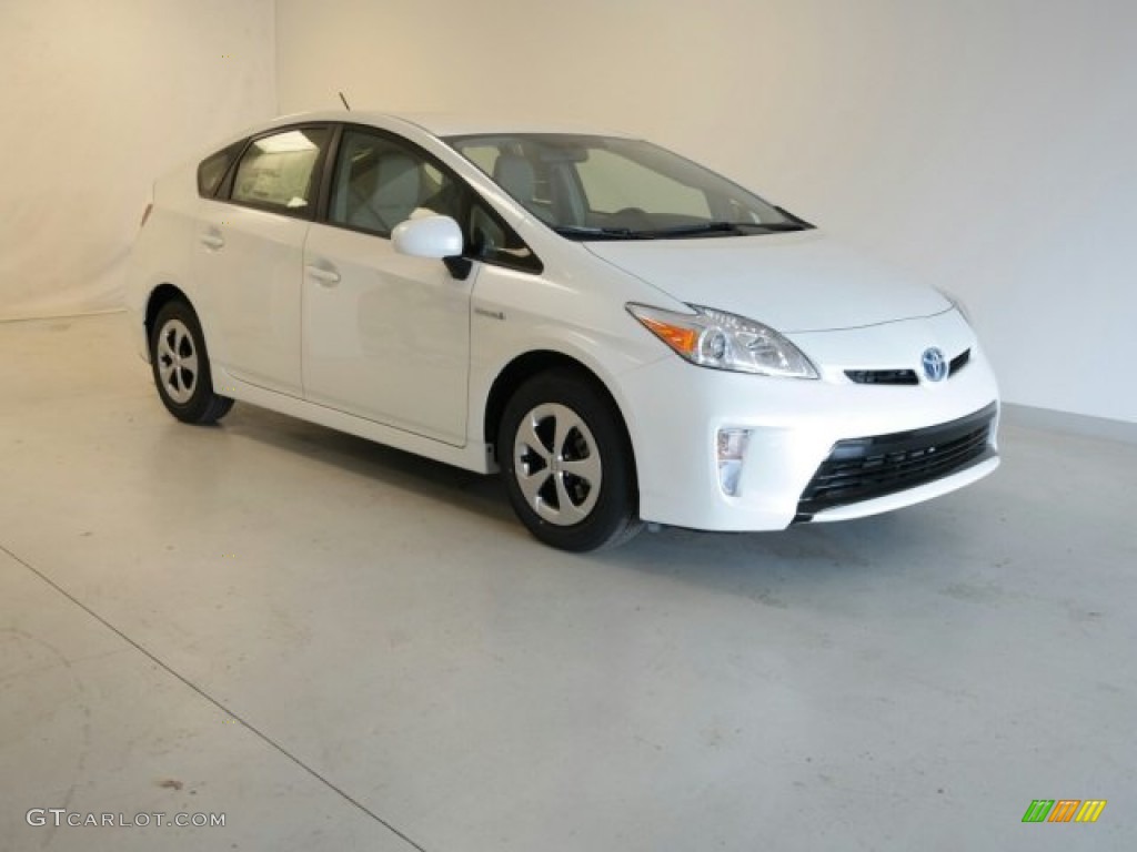 2015 Prius Two Hybrid - Blizzard Pearl / Bisque photo #4