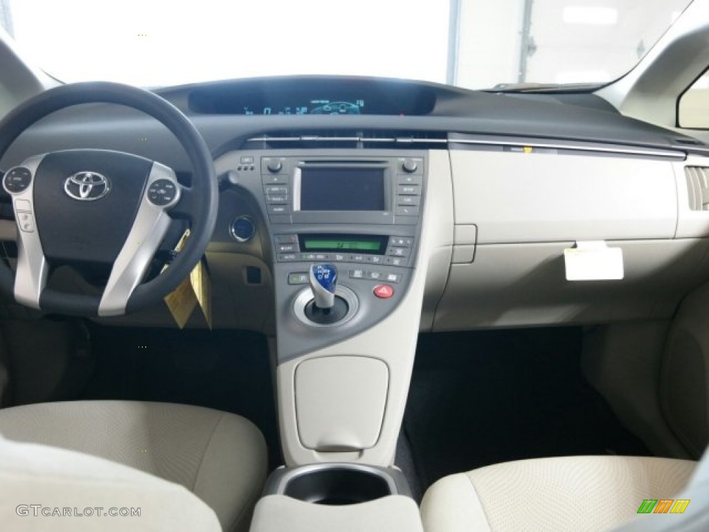 2015 Prius Two Hybrid - Blizzard Pearl / Bisque photo #11