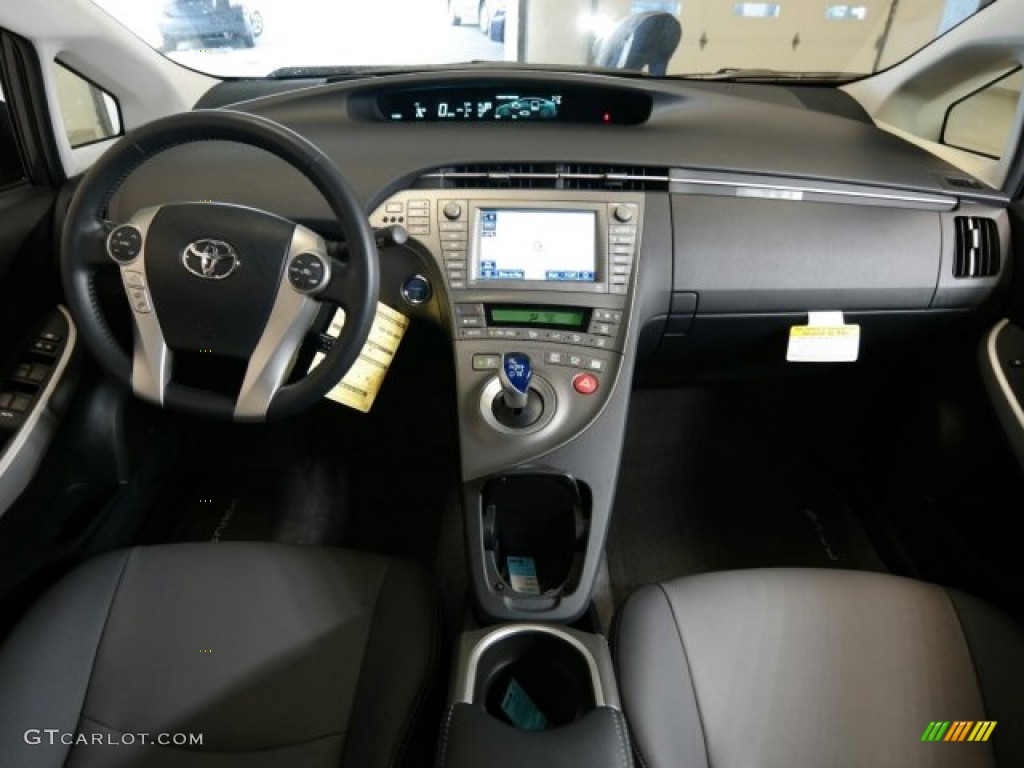 2015 Prius Four Hybrid - Winter Gray Metallic / Dark Gray photo #11