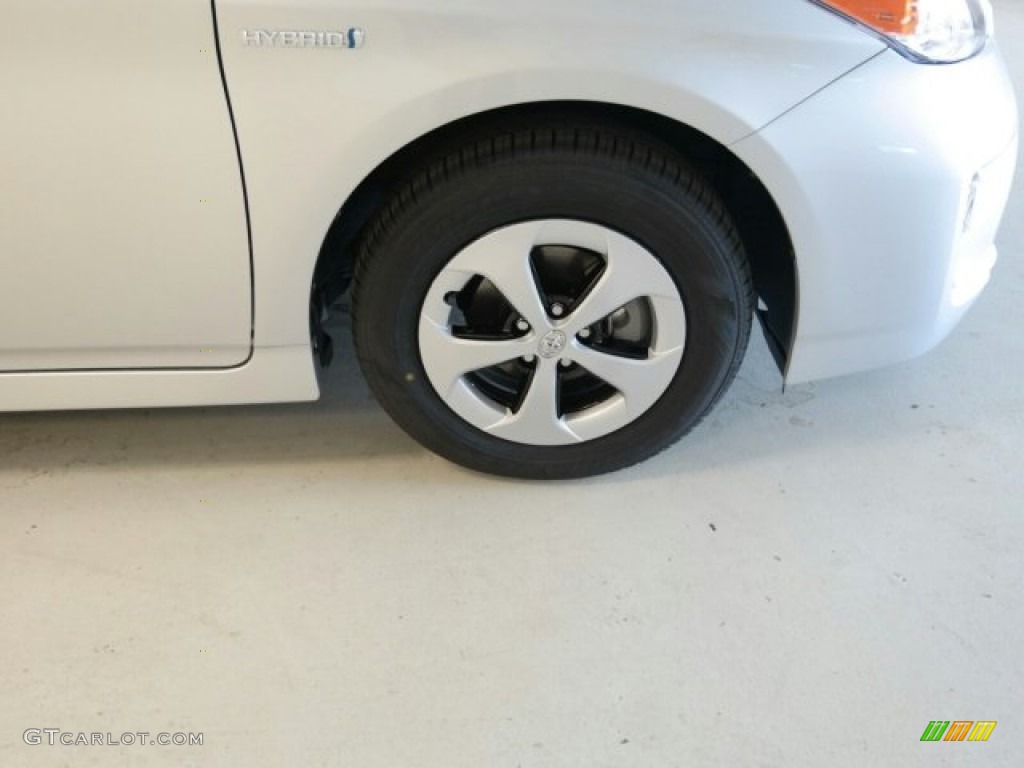 2015 Prius Two Hybrid - Classic Silver Metallic / Misty Gray photo #3