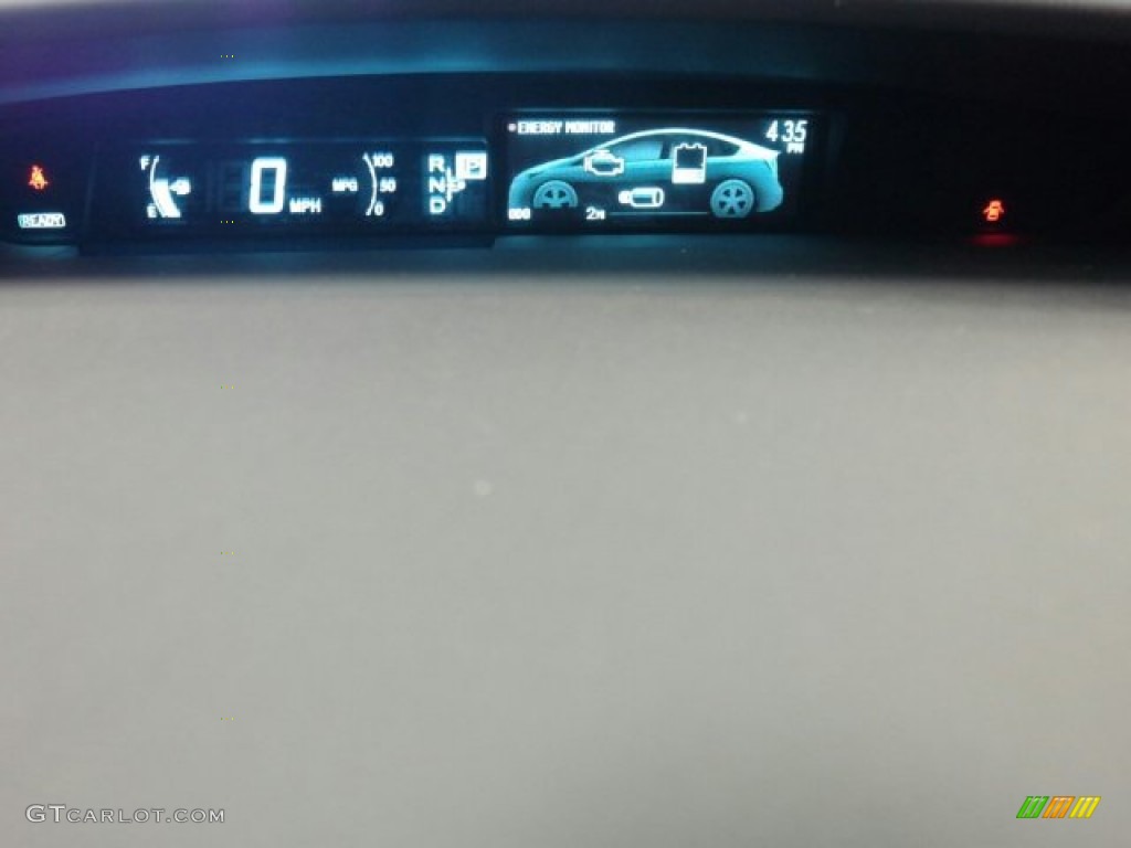 2015 Prius Two Hybrid - Classic Silver Metallic / Misty Gray photo #14