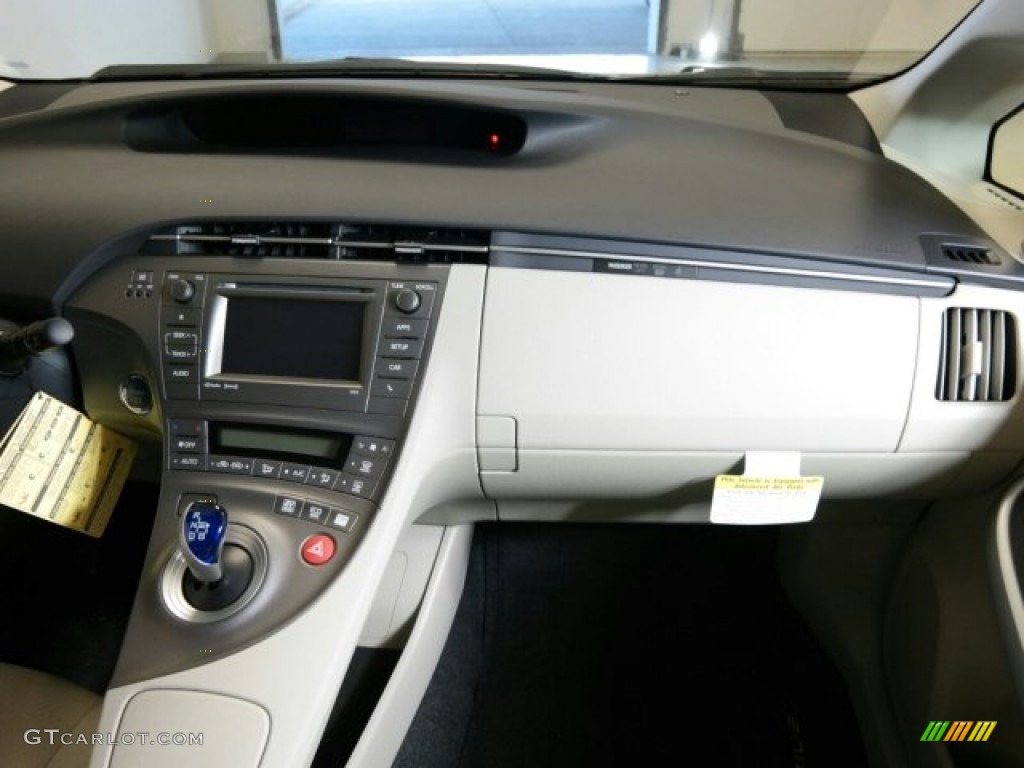 2015 Prius Two Hybrid - Black / Dark Gray photo #10